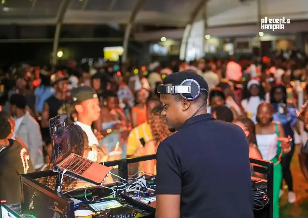 DJ KasBaby lights up the crowd