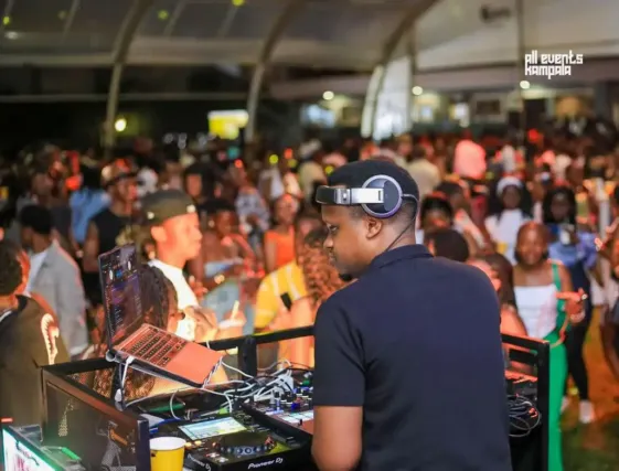 DJ KasBaby lights up the crowd