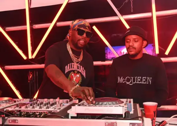 DJ Maphorisa And Kabza De Small Perforiming