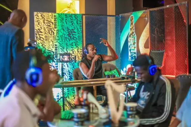 Sasha Vybz giving a masterclass