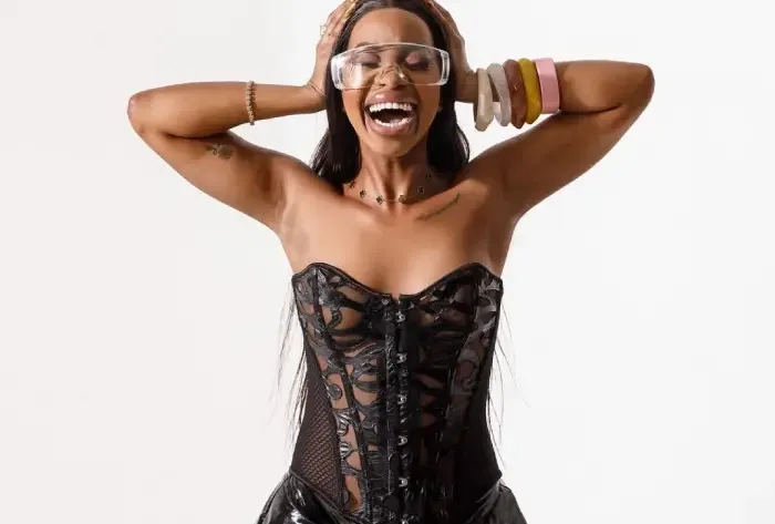 Etania Becoming the Life of the Party show